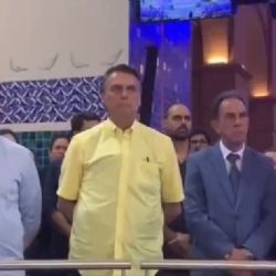 "Bolsonaro instrumentaliza a fé": padre e pastor comentam ataques de bolsonaristas à Igreja Católica