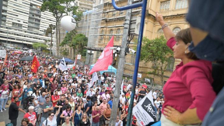 Greve em SP: professores da rede estadual realizam assembleia para decidir rumos da mobilização