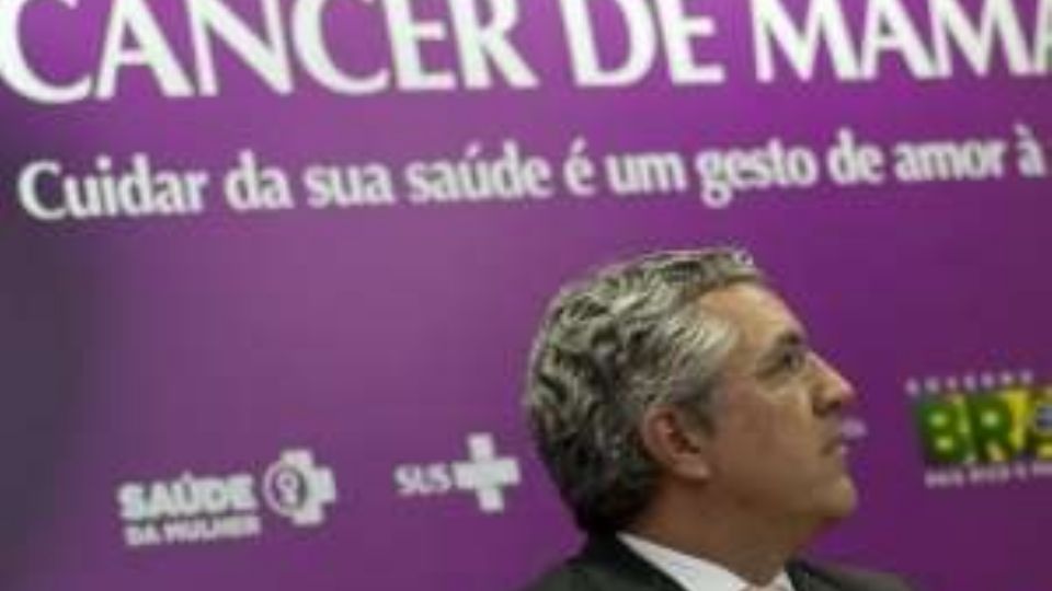 Ministro da Saúde, José Padilha, em lançamento de campanha Mamografia Móvel, em 2012 (Foto: Agência Brasil)