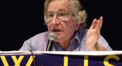 Em carta, Noam Chomsky saúda Lula por entrevista: desempenho inspirador