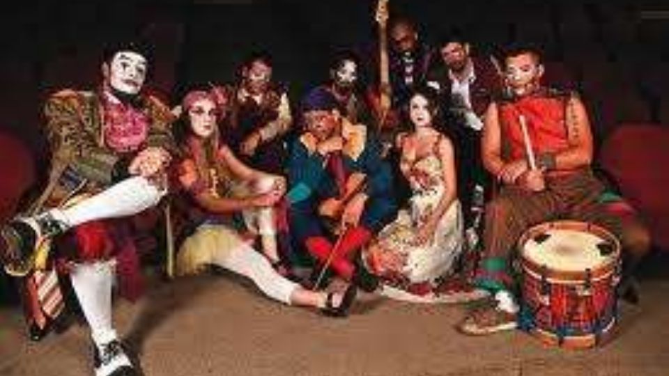 A banda Teatro Mágico libera suas músicas na internet (Foto: Divulgação)