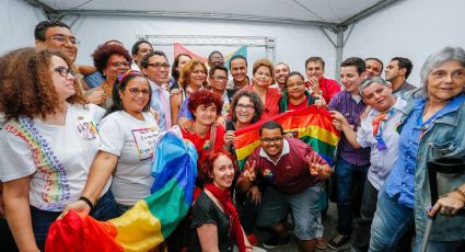 Entidades e ativistas LGBT declaram apoio a Dilma Rousseff