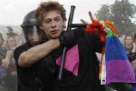 Human Rights Watch lança campanha contra a homofobia na Rússia. Assista