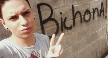 Após ter muro pichado, estudante vítima de homofobia reage no Facebook