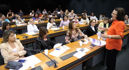 Bancada feminina quer cota de 30% das cadeiras do Congresso para mulheres