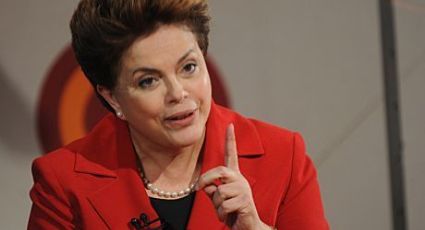 Dilma aponta iniciativa popular como caminho para pautar a regulação da mídia 