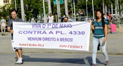 Em ato unificado, sindicatos protestam contra projeto de terceirização no Rio