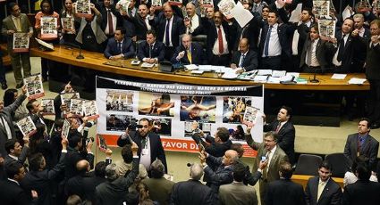 Deputados usam foto dos EUA para protestar contra gays brasileiros