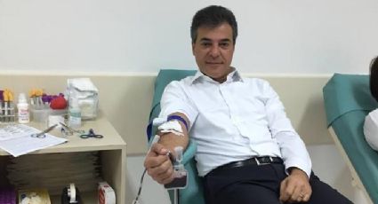 Richa posta foto doando sangue e é hostilizado por internautas 