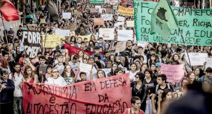 População 'ocupa a ocupação' e enxota MBL de escola em Curitiba