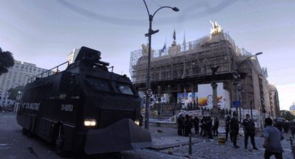 No Rio, polícia reprime manifestação contra 'pacote de maldades' de Pezão