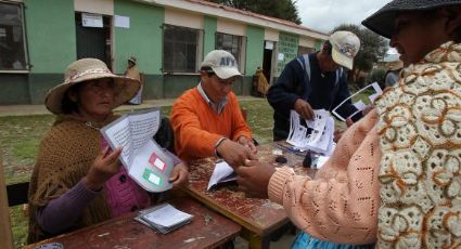 Democracia retrocede e influência da religião na política aumenta nos países em desenvolvimento