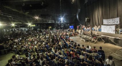 Estudantes da PUC-SP expulsam golpistas e teatro do Rio, juristas da UFPE e advogados gaúchos fazem atos contra o golpe