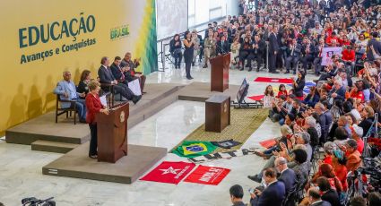 Dilma pede cautela ao tomar conhecimento de suspensão do impeachment