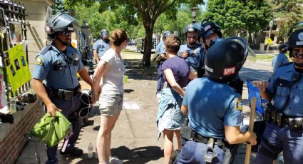 EUA: Polícia prende 12 manifestantes que acampavam em frente à casa de governador