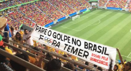 "Fora Temer", a cena que a Globo não mostrou no jogo do Brasil