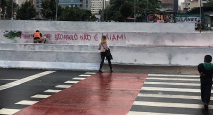 Artista de SP remove "maquiagem" de Doria e faz reaparecer seu grafite em muro