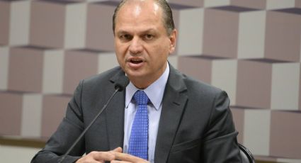 Justiça Federal analisa afastamento de ministro da Saúde