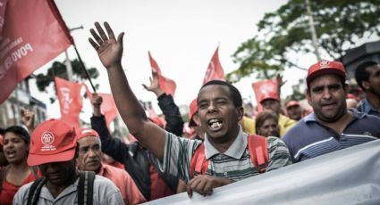 Grande Marcha Povo Sem Medo chega ao Palácio dos Bandeirantes; assista ao vivo