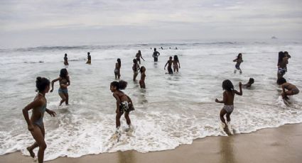 O dia em que o Leblon virou Palmares: Sem-tetos tomam uma das praias mais elitizadas do país