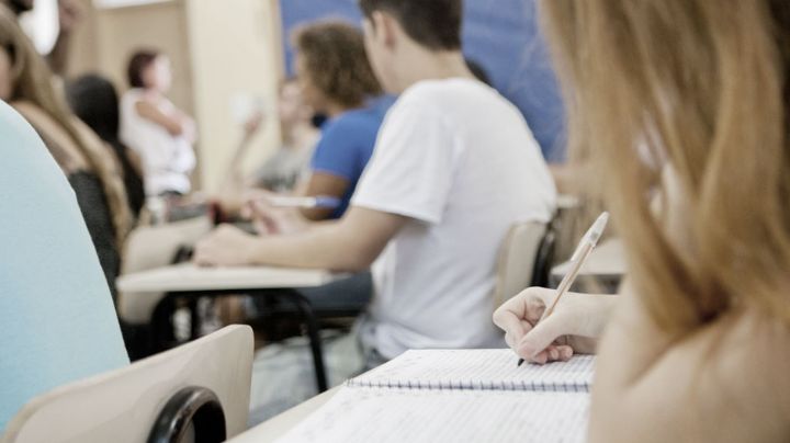 Câmara desarquiva propostas para ensino do criacionismo nas escolas