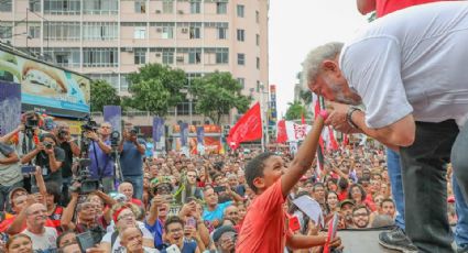 AO VIVO: Lula encerra Caravana no RJ com ato em defesa da universidade pública na UERJ