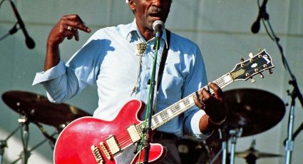 Chuck Berry, pioneiro do rock and roll, morre aos 90 anos. Relembre sucessos