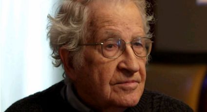 Noam Chomsky desmente colunista da Folha de S. Paulo e condena golpe