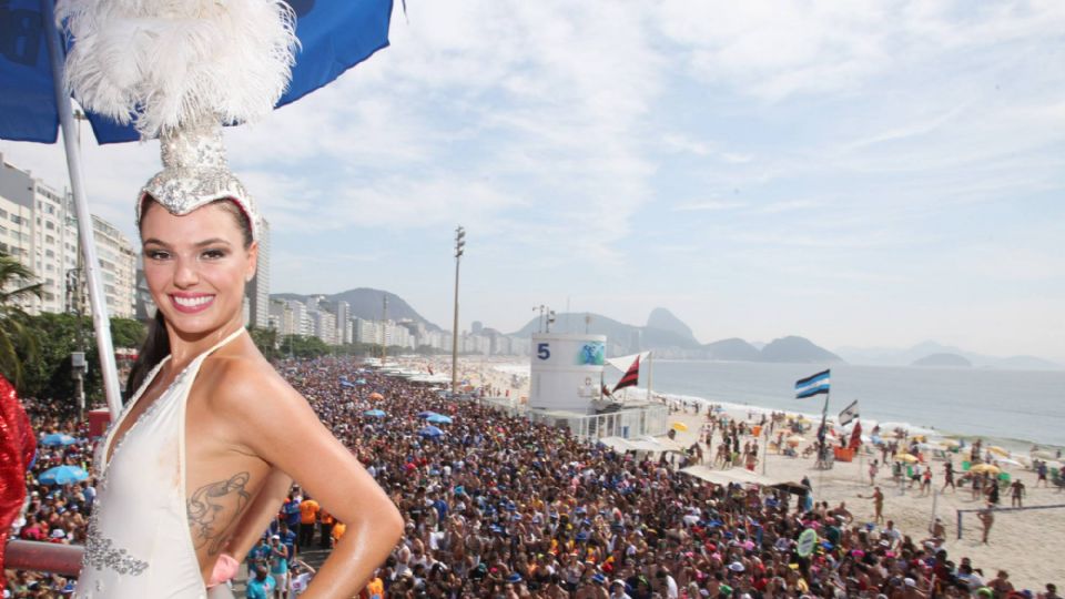 06/02/2016- Rio de Janeiro- RJ, Brasil- Bloco A favorita. Isis Valverde (musa do Bloco) - Foto Eny Miranda/Riotur