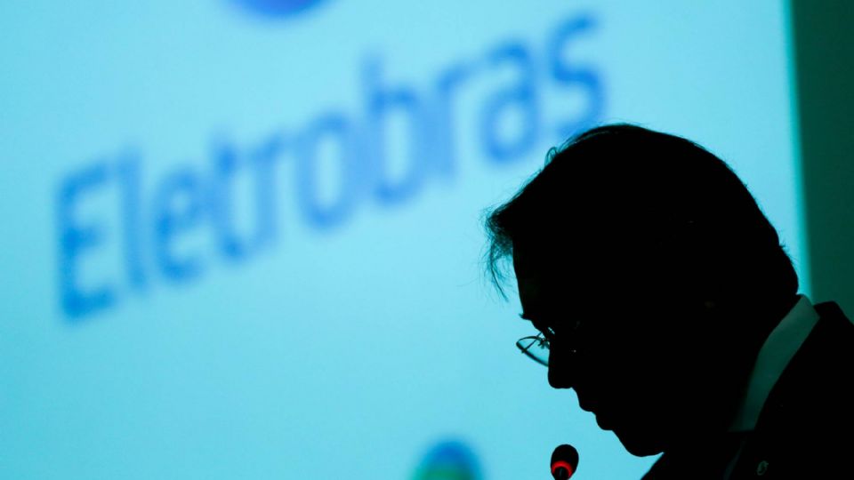 27/07/2016- Brasília - O ministro de Minas e Energia, Fernando Coelho (E), dá posse ao novo presidente da Eletrobras, Wilson Ferreira Júnior (Marcelo Camargo/Agência Brasil)