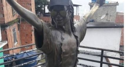 Depois do fuzil dos traficantes, aparece agora um boné da PM na cabeça de Michael Jackson