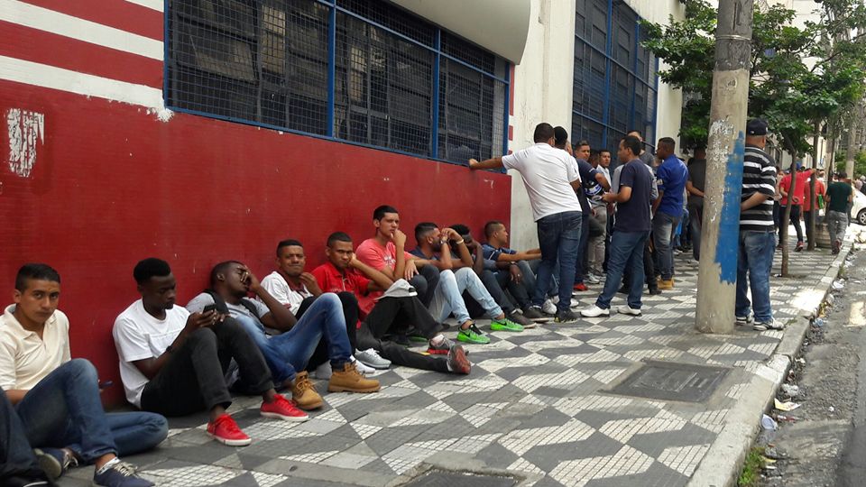 Desempregados buscam recolocação  - Foto: Arquivo