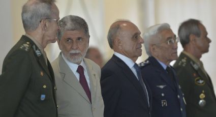 Ex-ministro da Defesa, Celso Amorim dispara: Militares não têm que dar opinião política