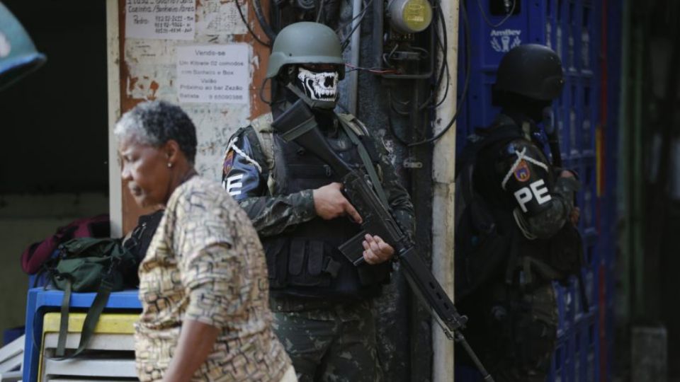 Rio de Janeiro - Militares seguem operando na favela da Rocinha para combater confrontos entre facções de traficantes de drogas (Fernando Frazão/Agência Brasil)