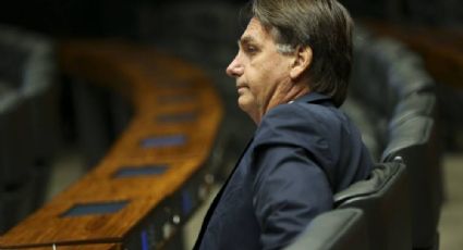 Bolsonaro gasta 39% a mais com voos pagos pela Câmara dos Deputados