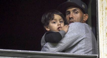 Tevez sobre o filho: "Se eu não levo ele na favela pra apanhar, ele desmunheca"