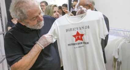 Lula com a camiseta das Diretas: “Presidente quem escolhe é a gente”