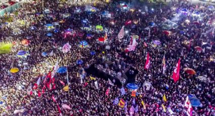 Multidão toma os Arcos da Lapa, no RJ, para prestar apoio a Haddad e Manu