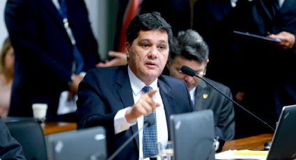 Senador tucano diz que aprovação de aumento de salário para ministros do STF é "recado" para Bolsonaro