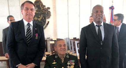 Bolsonaro pediu medalha ao Exército em 2012 como prova de que não é racista; entrega ocorreu hoje