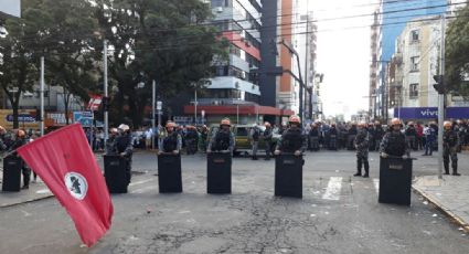 Manifestantes anti-Lula impedem chegada do ex-presidente em Passo Fundo