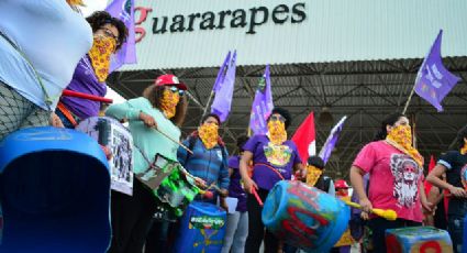 Mulheres do MST e MMM ocupam e paralisam a produção do Grupo Guararapes, ligado à Riachuelo