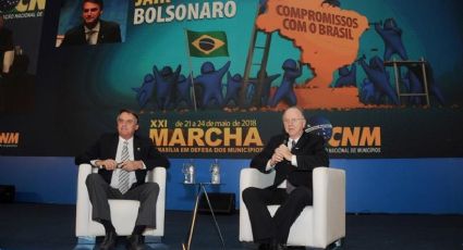 Por fugir de perguntas, Bolsonaro é alvo de vaias durante sabatina