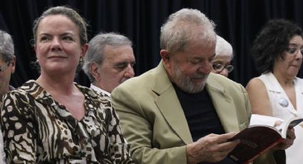 Há quase 2 meses na prisão, Lula já teria lido 21 livros