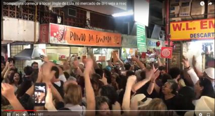 Trompetista começa a tocar jingle de Lula no mercado de BH; veja a reação