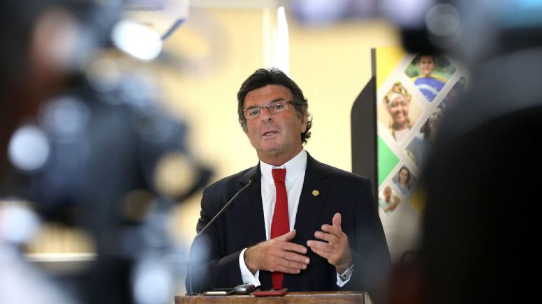#InFuxWeTrust: Fux votou para facilitar privatização de estatais um ano após reunião com bancos