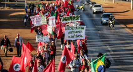 Milhares de trabalhadores saem em marcha para acompanhar registro da candidatura de Lula