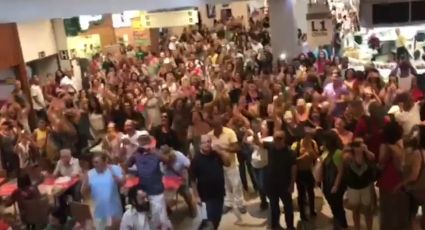 VÍDEO: Centenas promovem "lulaço" no Shopping Barra, em Salvador