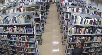 Unicamp divulga foto de suspeito de pichações nazistas na biblioteca da entidade