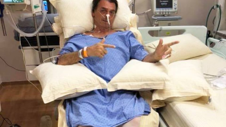 Bolsonaro no hospital Albert Einstein (Foto: Twitter)